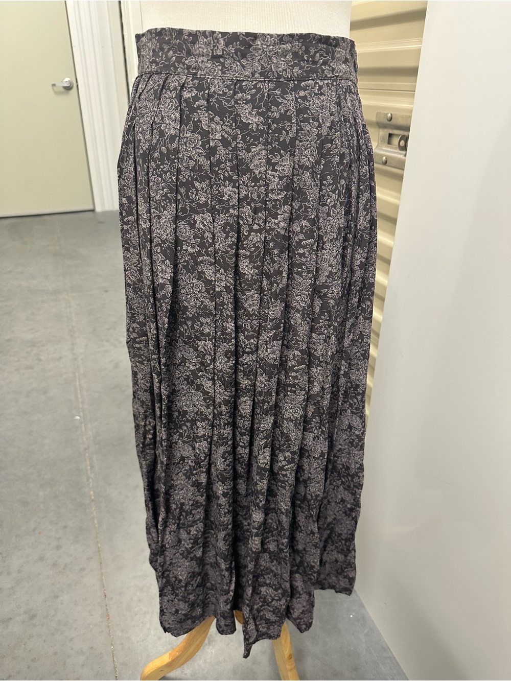 Laura Ashley 90’s Floral Pleated Midi Skirt - Cottagecore Preppy Feminine